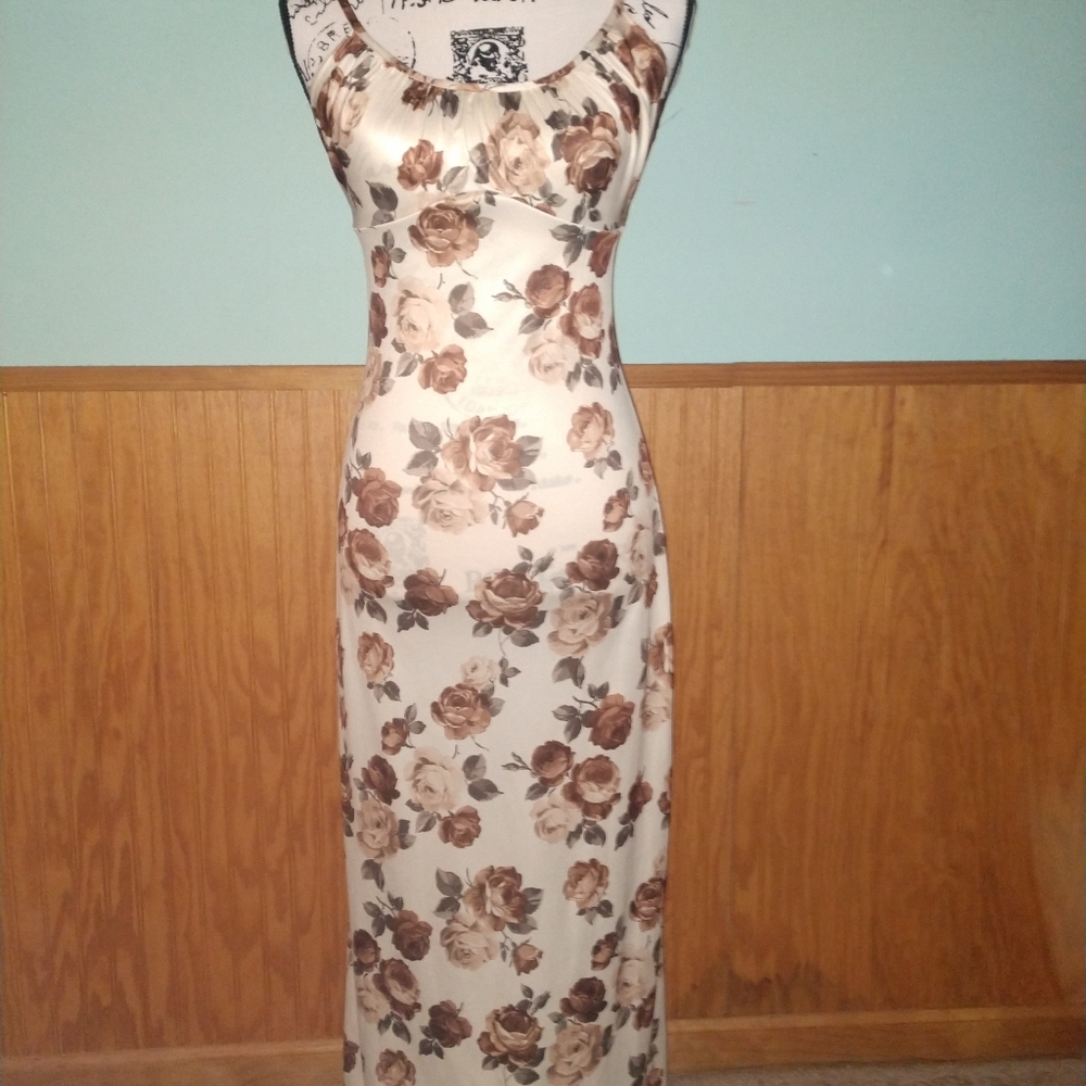 Euc Temptations Long Maxi Dress Size Small